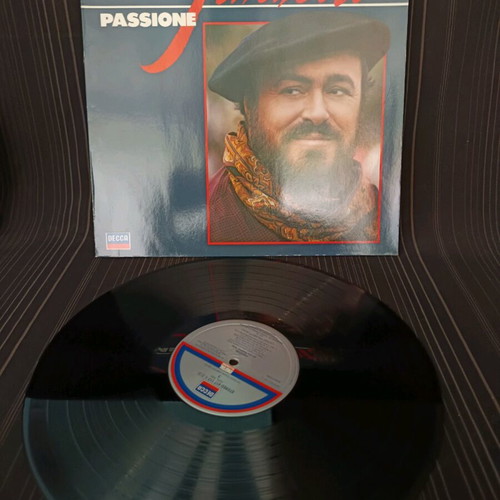 Pavarotti Passione vinyl used, in very good condition