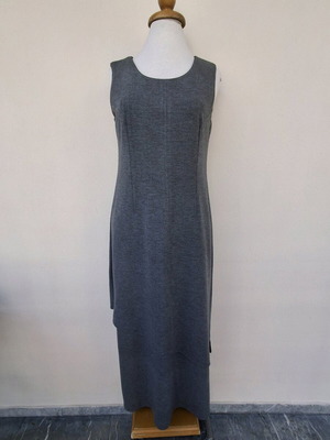 Vener dress gray like new, size L