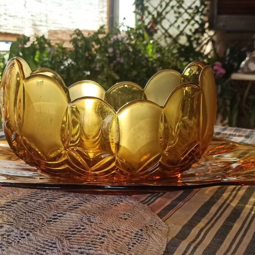 Vintage amber glass set like new, mid-century style