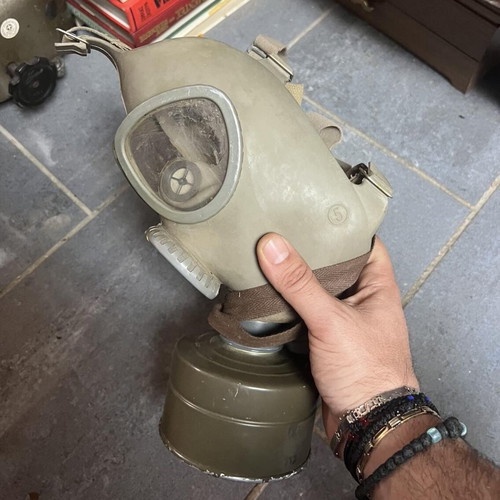 Gas mask used in very good condition