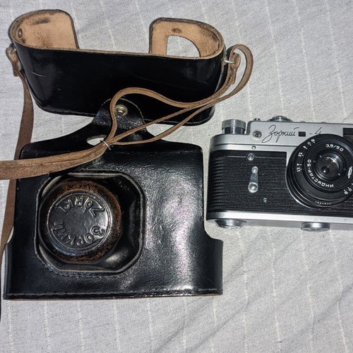Vintage Zorki 4 Camera with Industar 50 Lens like new