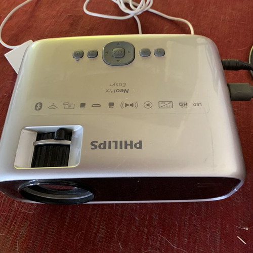 Philips NeoPix Easy+ projector, white, Full HD, LED, Bluetooth