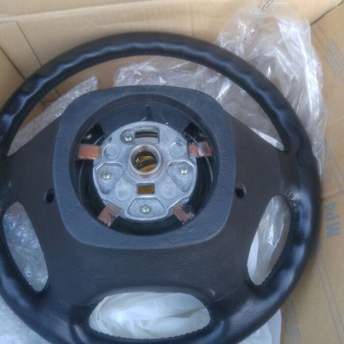 Mercedes-Benz leather steering wheel used with airbag