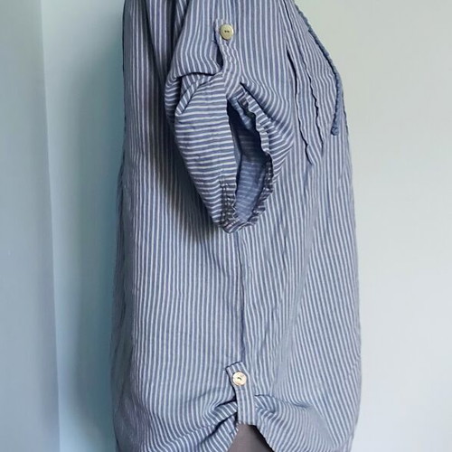 Italian linen tunic with cotton lace and abalone buttons
