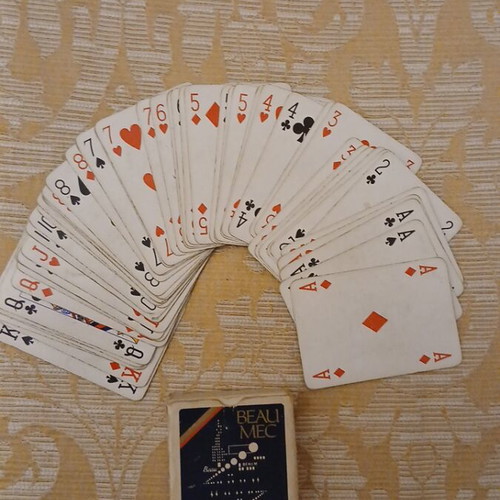 Beau Mec 2000 Vintage Playing Cards like new