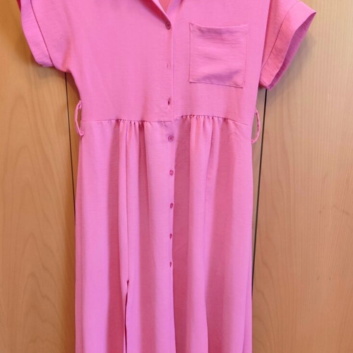 Pink Semizie Dress like new with slits and belt loops