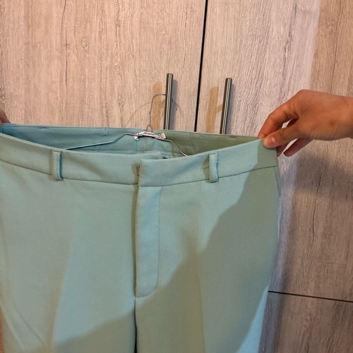 Stradivarius pistachio pants like new, size M 38 10