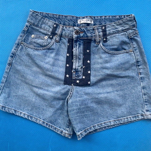 Y2K high-waisted star patchwork denim shorts Pull & Bear like new, size M