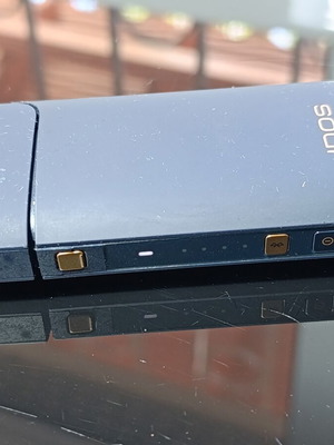 IQOS 2.4 Plus μεταχειρισμένο, σκούρο μπλε με HeatControl™ και Bluetooth