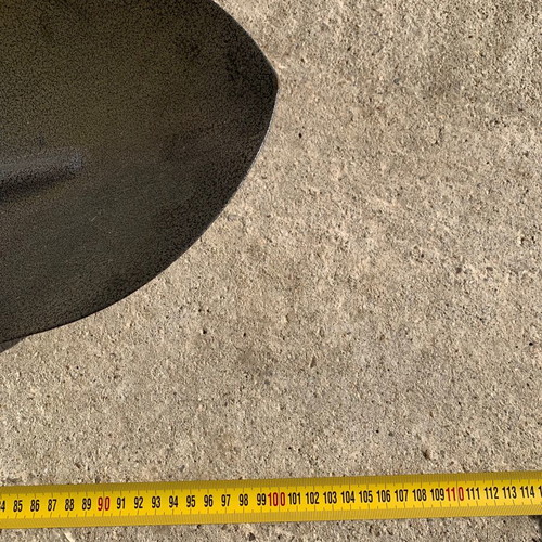 Metal shovel like new, 102cm length, D-handle