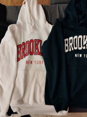 Shein unisex hoodies like new, pack of 3