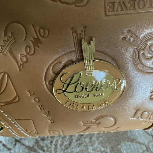 Loewe Puzzle Fold Pouch shoulder bag like new, beige leather