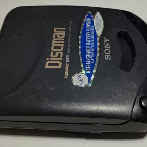 Sony Diskman D-143 used with rechargeable battery