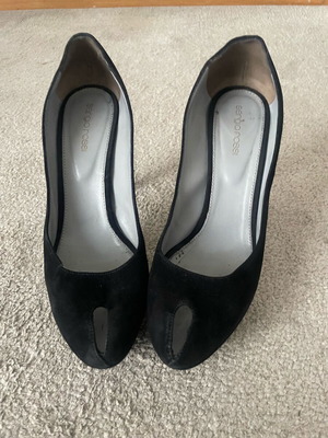 Sergio Rossi black suede pumps used with front opening