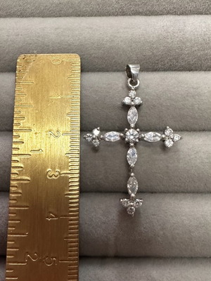 925 Sterling Silver Cross with Zircons new