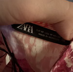 Zara Medium εμπριμέ ολόσωμη φόρμα με ανοιχτή πλάτη και δέσιμο στη μέση