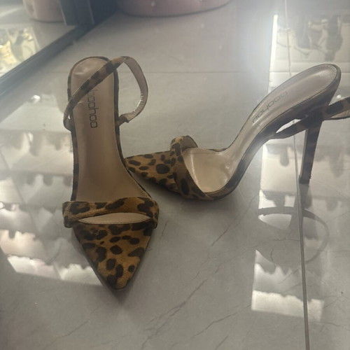 Boohoo Leopard Suede Heels Size 41 Like New
