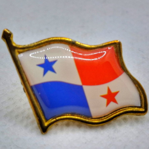 Collectible Panama flag pin like new