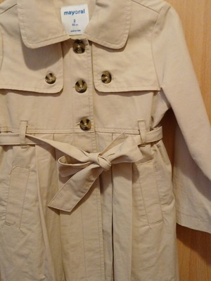 Baby trench coat like new, thin for autumn