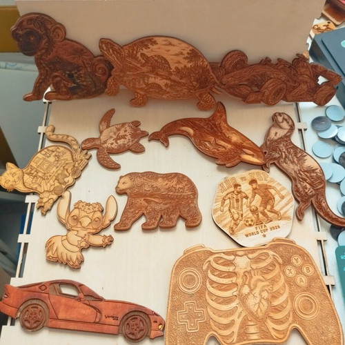 Wooden decorative figures, pack of 3, 10cm, custom orders