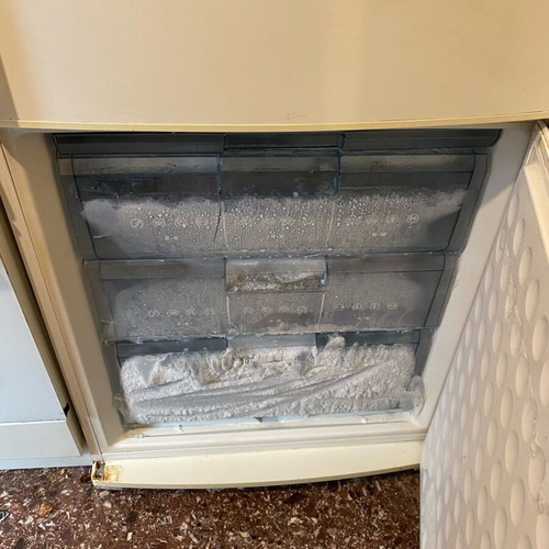 Pitsos refrigerator freezer used