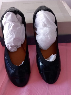 Patent leather ballerinas new, very comfortable, size 39, black