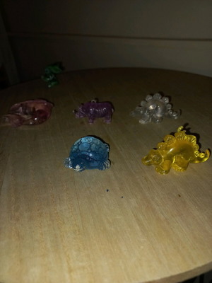 Diamond world figures used