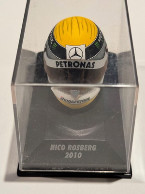 Collectible Nico Rosberg F1 2010 helmet miniature like new, Minichamps