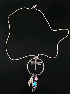 Necklace like new with dragonfly pendant