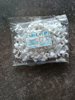 White cable clips 100 pcs 5 mm new