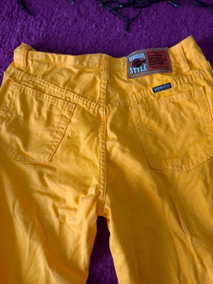 Yellow jeans size M like new