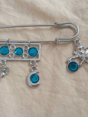 Vintage brooch in excellent condition