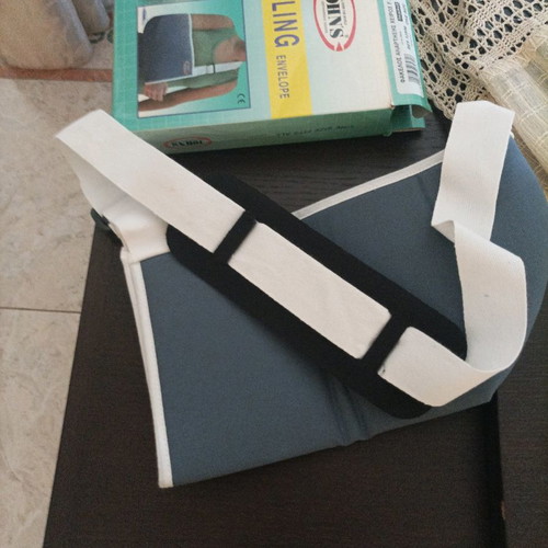 Arm sling envelope pediatric used