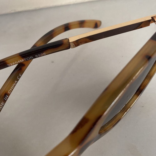 Sunglasses with tortoiseshell frame like new
