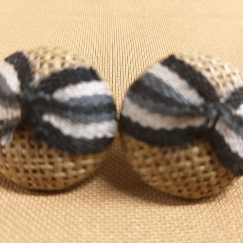 Earrings with natural linen used, clip-on in earthy colors
