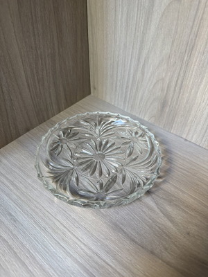 Small glass plate