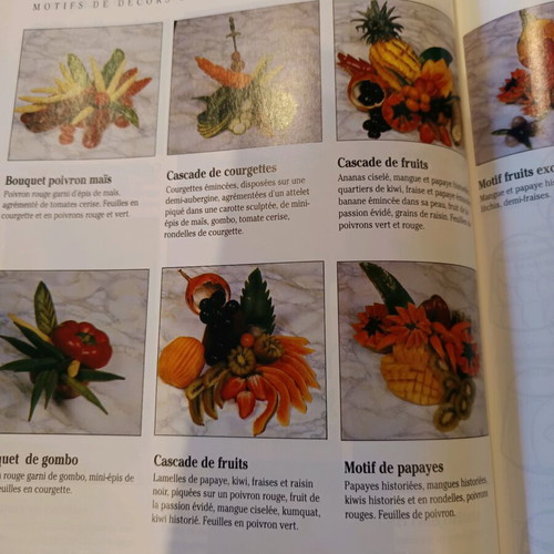 Décors et Présentations book like new, French language