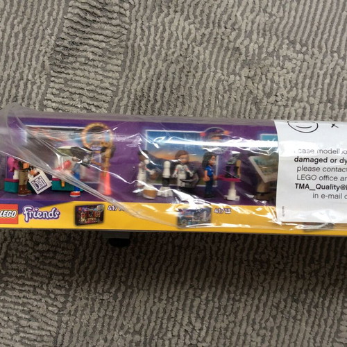 Lego Friends Display Showcase new, compatible with 41711 Emma’s Art School
