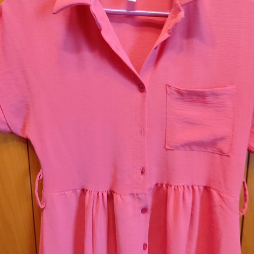 Pink Semizie Dress like new with slits and belt loops