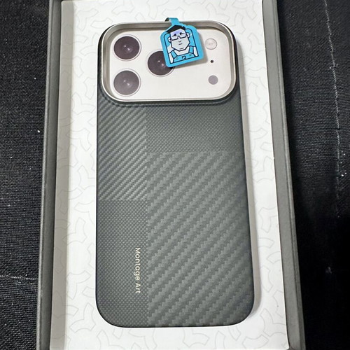 Benks Montage iPhone 17 Pro Kevlar case