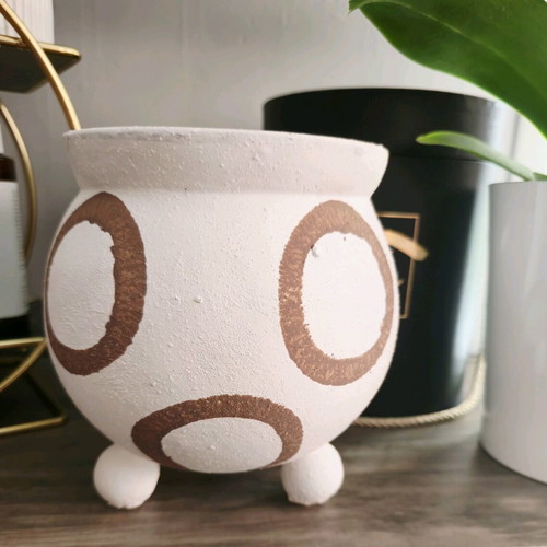 Ceramic Iliadis planter new, modern minimal design, white with brown circles