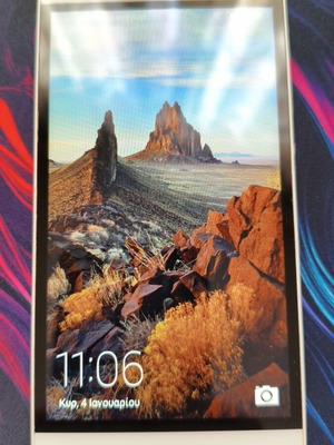 Huawei P8 Lite used, works normally