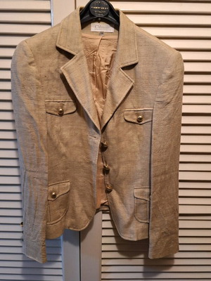 Clement beige silk jacket like new
