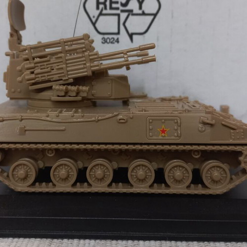 Military models 1:72 scale, like new, Russian and Chinese