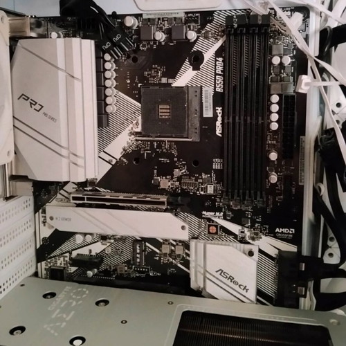 Asrock B550 Pro4 ATX motherboard like new