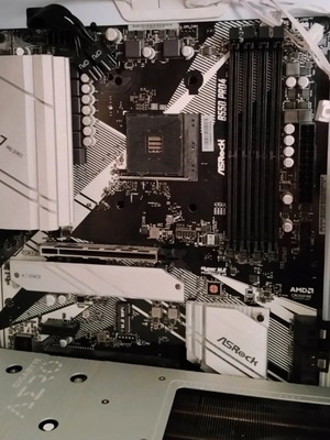 Asrock B550 Pro4 ATX motherboard like new