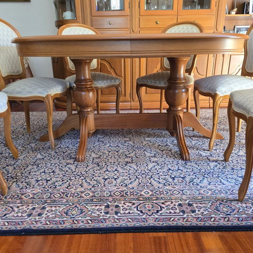 Classic solid walnut dining set like new with 6 chairs