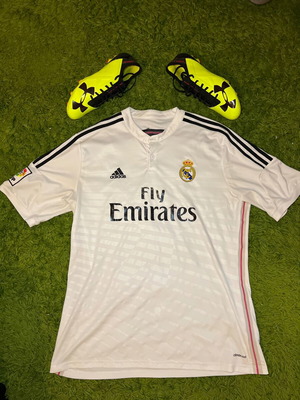 Real Madrid jersey used, size extra large, with sponsor defect