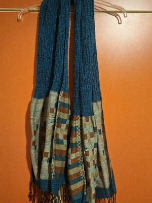 Scarf like new