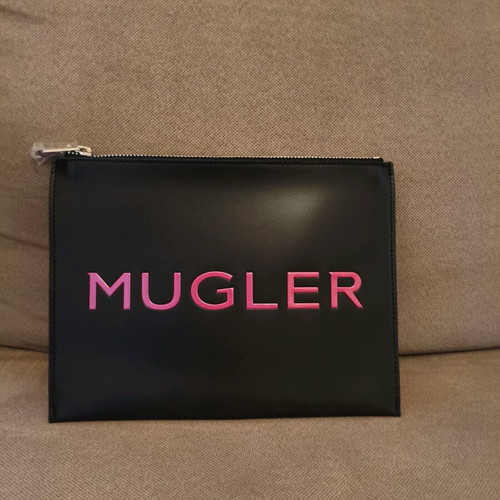 Women’s toiletry bag like new, black and pink
